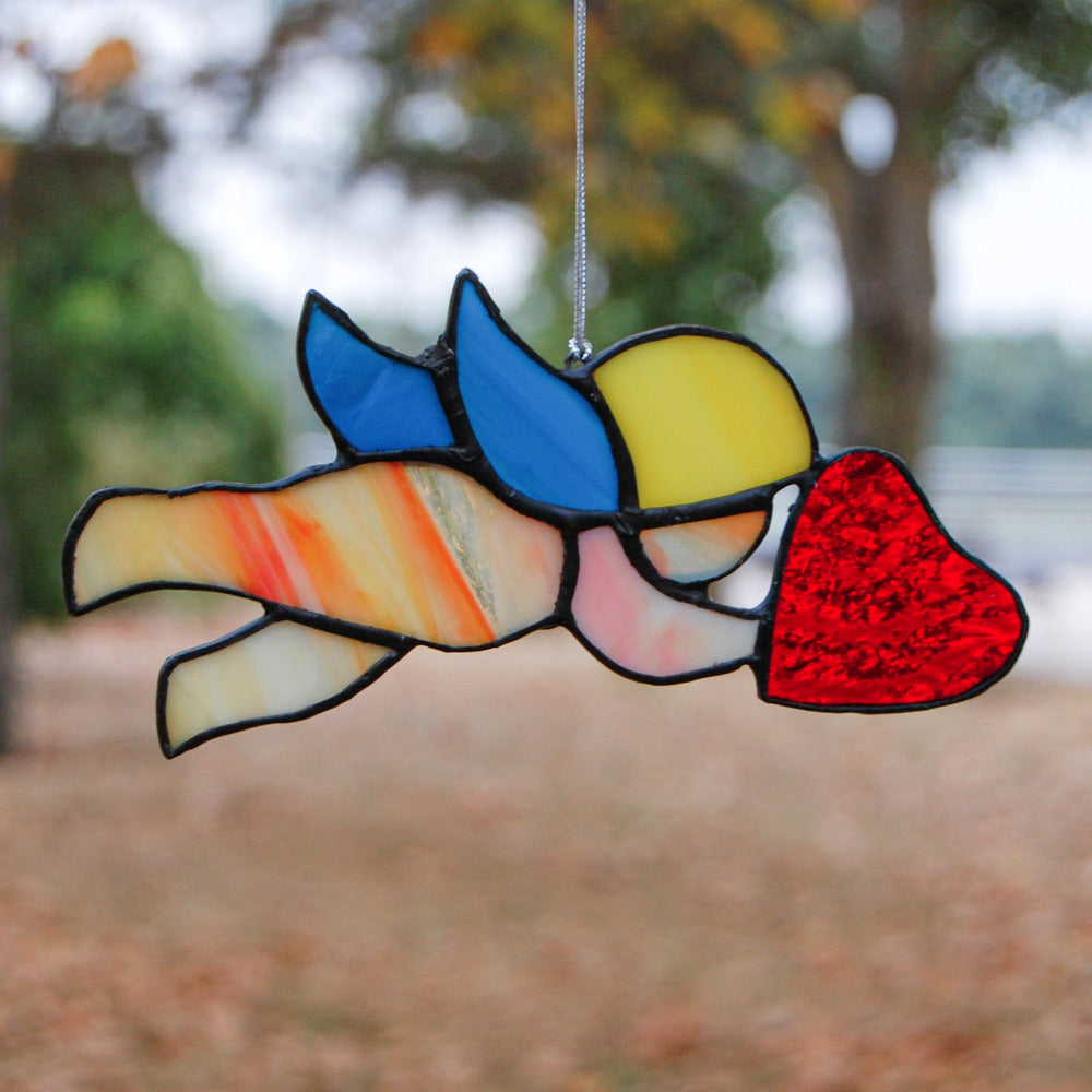 Angelic messenger of love