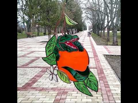 stained glass crocodile video